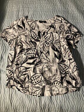 Tahari 100% linen botanical short sleeve blouse size 1X